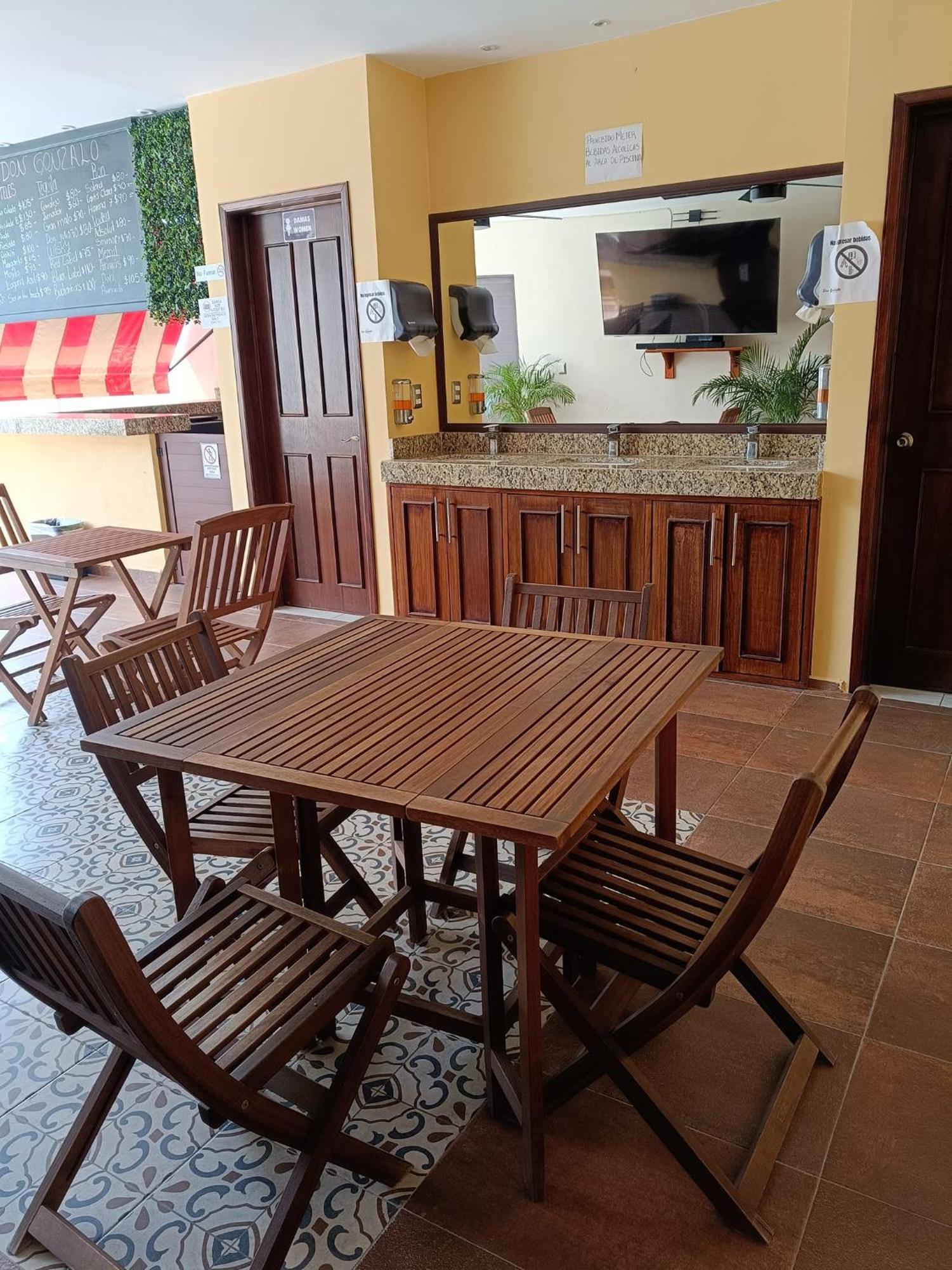 Hotel Beach Don Gonzalo セレストゥン エクステリア 写真